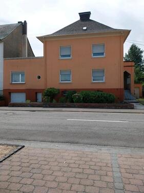 Foto - 8 Zimmer Mehrfamilienhaus, Wohnhaus zum Kaufen in Überherrn