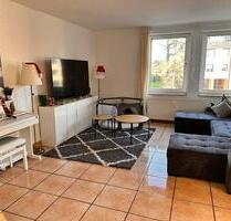 Liebevoll modernisierte 3-Zimmerwohnung mit Küche und Stellplatz - Krefeld Fischeln