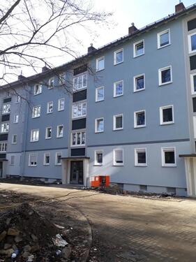 Foto - Bei VIVAWEST die Sonnenstrahlen auf dem eigenen Balkon genießen.