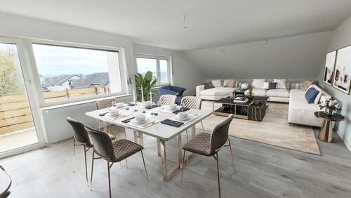 Foto - Helle 5-Zimmer Wohnung auf zwei Ebenen mit Balkon und Parkplatz