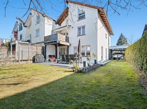 Foto - Großes Haus mit Garten und Parkplätze in Owingen