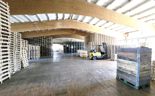 Foto - Halle, Lager- bzw. Produktionflächen mit Büro an der A81