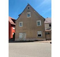 Günstiges Mehrfamilienhaus mit Einliegerwohnung Kapitalanlage - Bad Saulgau