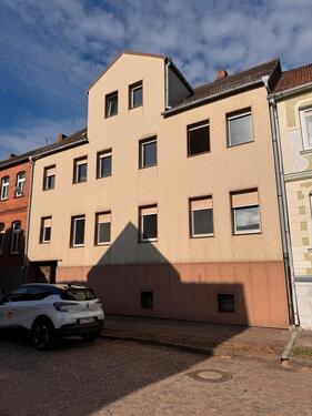 Foto - Großes Zweifamilienhaus. Nur 1 Std. von Berlin. Garten, Garagen