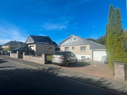 Foto - Haus Schwimmbad, Garagen Sauna, Stellplatz privat