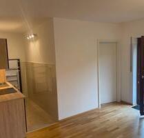 1 Zimmerwohnung (WohnSchlafzimmer + Büro, Balkon und Stellplatz) - Saarbrücken Eschberg