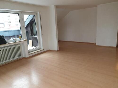 Foto - Dachgeschosswohnung - 990,00&nbsp;EUR Kaltmiete, ca.&nbsp; 83,00&nbsp;m&sup2;