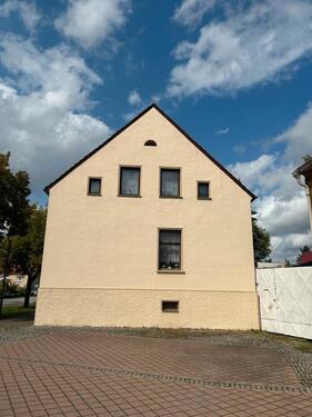 Foto - Wohnhaus - Haus - Mehrfamilienhaus