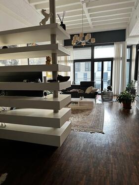 Foto - Modernes Loft im Stadtregal, Ulm 106 m² Balkon komplett möbliert
