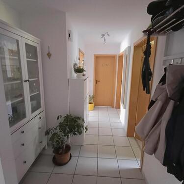 Foto - 3 -Raum Wohnung (nur mit WBS) - 950,00 EUR Kaltmiete,