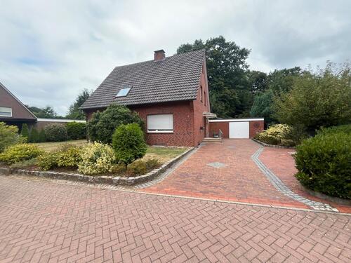 Foto - Einfamilienhaus mit großem Garten, Wintergarten & Garage, Heiden
