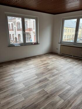 Foto - Renovierte 3 Zimmer Wohnung - 550,00&nbsp;EUR Kaltmiete, ca.&nbsp; 75,00&nbsp;m&sup2;