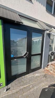 Foto - Einzelhandel Büro Lager Gewerbefläche Kosmetik Nagelstudio Laden