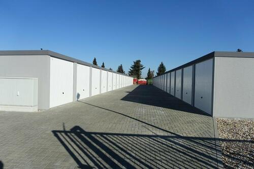 Foto - Garage mit Licht+Strom in Halle in abgeschlossenem Garagenhof *** zu vermieten ***
