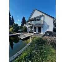 Wohnen auf Zeit: 3-Zimmer-Gartenwohnung mit Schwimmteich und Hobbyraum: zentral in Schwabhausen