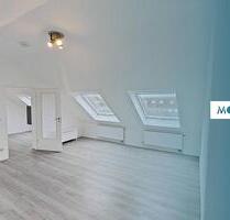 **Gemütliche 1,5-Zimmer-Dachgeschosswohnung mit EBK und Badewanne** - Paderborn Neuenbeken