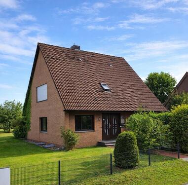 Foto - Einfamilienhaus mit großem Grundstück-Renovierungsbedürftig