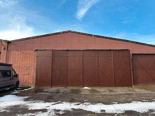Foto - GROSSE HALLE ZUM LAGERN UND ODER HANDWERKERN