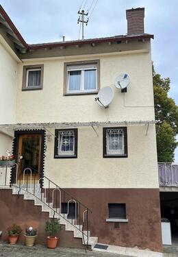 Foto - Großzügiges Einfamilienhaus - neu renoviert mit Einbauküche