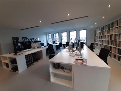 Foto - Fester Arbeitsplatz im Open Space - kreativ arbeiten in Frankfurt