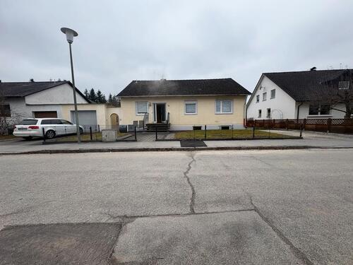 Foto - WohnhausZweifamilienhaus - 437.000,00&nbsp;EUR Kaufpreis, ca.&nbsp; 240,00&nbsp;m&sup2;