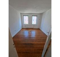 2 Zi, 3.OG, 50qm, WG-geeignet, Balkon, Dielen, EBK, €480 + €200NK - Kiel Gaarden-Ost