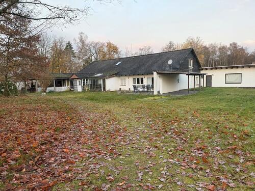 Foto - Großes Grundstück (ca. 4000m2) mit Wohnhaus+Ferienhaus