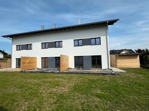 Foto - Reihenhaus in Wallersdorf