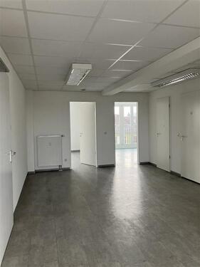 Foto - Helle Praxisfläche im Ärztehaus an der Kalker Hauptstraße – ab sofort verfügbar