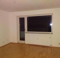 Helle 3-Zimmer Wohnung im 8. OG mit Balkon in Köln