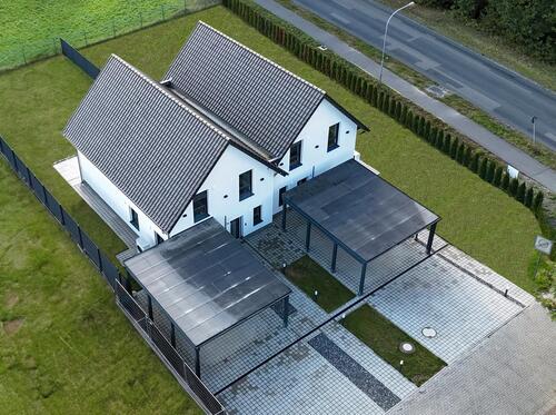 Foto - Stilvolles Neubau-Haus: Modernes Wohnen mit Traumküche und Garten