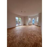 Helle Erdgeschoss Zwei-Zimmerwohnung - Bad Neustadt an der Saale