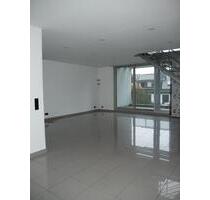 Moderne, helle Dachgeschosswohnung 2 Ebenen, 3,5 Zi. IdsteinWö.