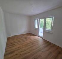 Schöne 3-Zimmerwohnung 70 qm mit Balkon kernsaniert - Mönchengladbach Süd