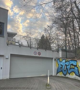 Foto - Tiefgaragenstellplatz - 90,00&nbsp;EUR Miete,