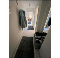 2 Zimmerwohnung mit gehobener Ausstattung und Balkon - Wölfersheim