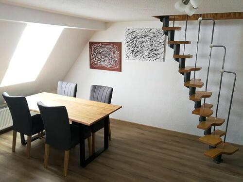 Foto - Ruhige 1,5-Zimmer-DG-Wohnung mit EBK, Garten 