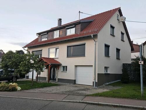Foto - Gepflegtes,4 Familienhaus in Neuffen