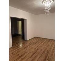 Großzügige, helle 3-Zimmerwohnung mit Küche, Balkon und Stellplatz - Bad Kreuznach Bad Münster am Stein-Ebernburg