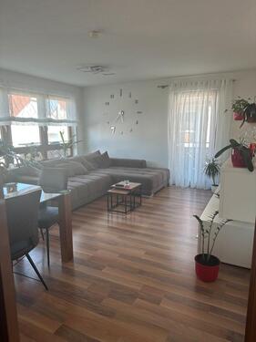 Foto - Helle 3-Zimmer-Wohnung mit 2 großen Balkonen & Weitblick