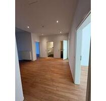 WG geeignete 3 Zimmer-Studentenwohnung inkl. Küche neben dem Rhein-Center! [VAC-21613] - Köln Lindenthal