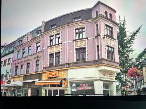Foto - Großzügige 6-Zimmer-Wohnung (ca. 140 m²) in zentraler Lage
