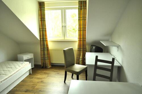 Foto - 1-Zimmer Dachgeschoss-Wohnung - 132.000,00&nbsp;EUR Kaufpreis, ca.&nbsp; 27,00&nbsp;m&sup2;
