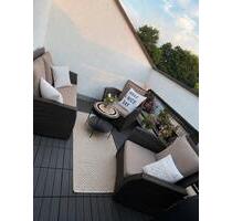 2,5-Zimmer-DG-Wohnung mit Klimaanlage, Südwest-Balkon, Garage - Dortmund Brackel