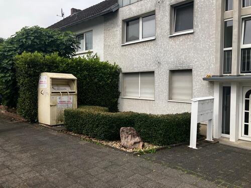 Foto - Stellplatz für Altkleidercontainer, eKiosk, Warenautomat
