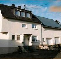 freistehendes EinZweifamilienhaus, viel Wohn und Nutzfläche - Malberg