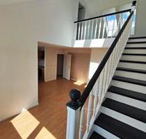 Großzügige Maisonette-Wohnung mit Elbblick (ca. 95 qm Nutzfläche) - Wedel Großzügige Maisonette-Wohnung mit Elbblick (ca. 95 qm Nutzfläche) - Wedel