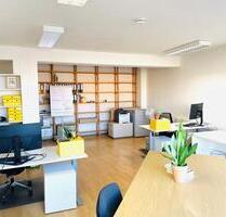 Großzügiger, heller Büroraum in Berlin-Prenzlauer Berg frei