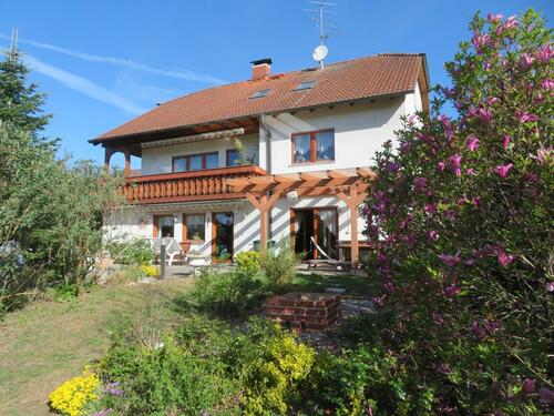 Foto - Exklusives Landhaus in traumhafter Süd-Allein-Randlage im Grünen