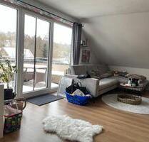 Helle 3 Zimmer Wohnung mit Balkon und Tageslichtbad - Lehrberg